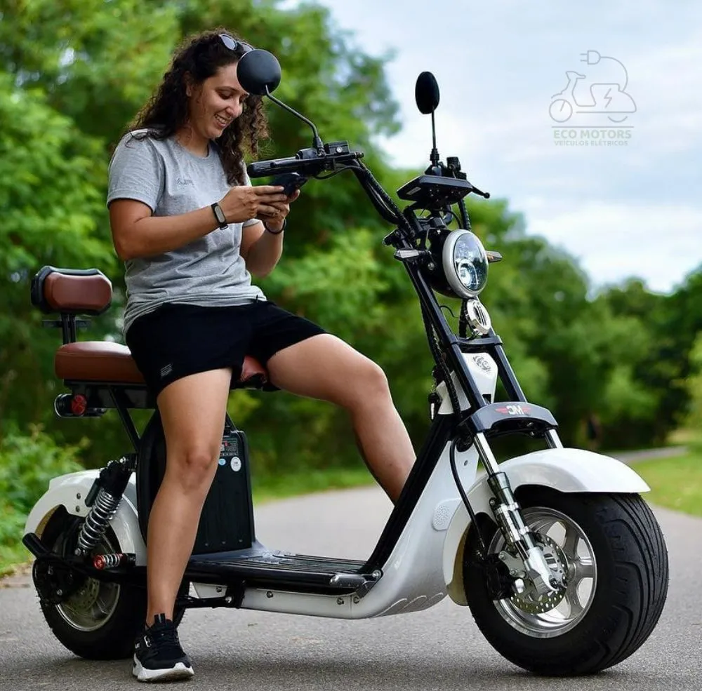 Scooter elétrica premium em destaque